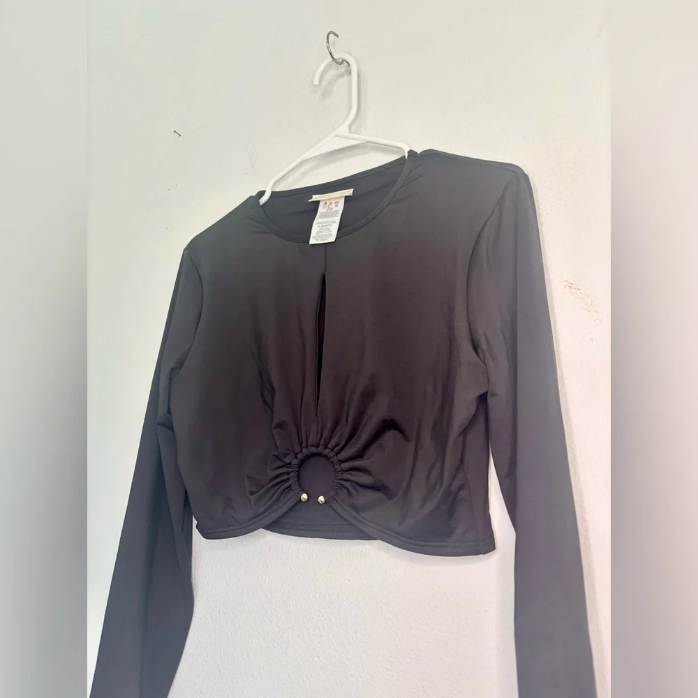MICHAEL KORS BLACK LONG SLEEVE GOLD RING CROPPED SHIRT SZ XL